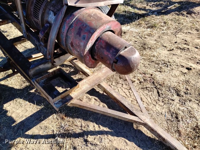 image for item DK8896 Lincoln SA-200  welder