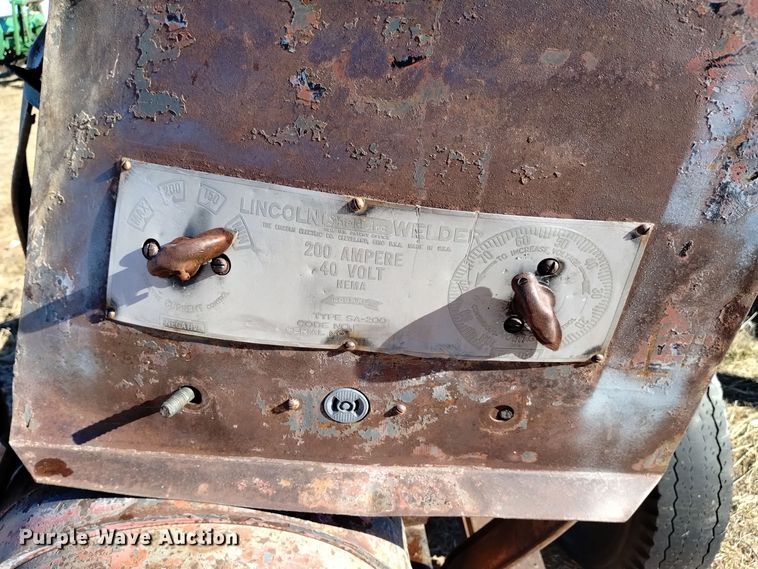 image for item DK8896 Lincoln SA-200  welder