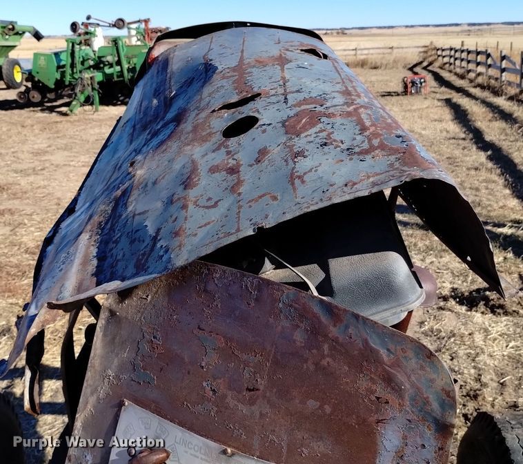 image for item DK8896 Lincoln SA-200  welder