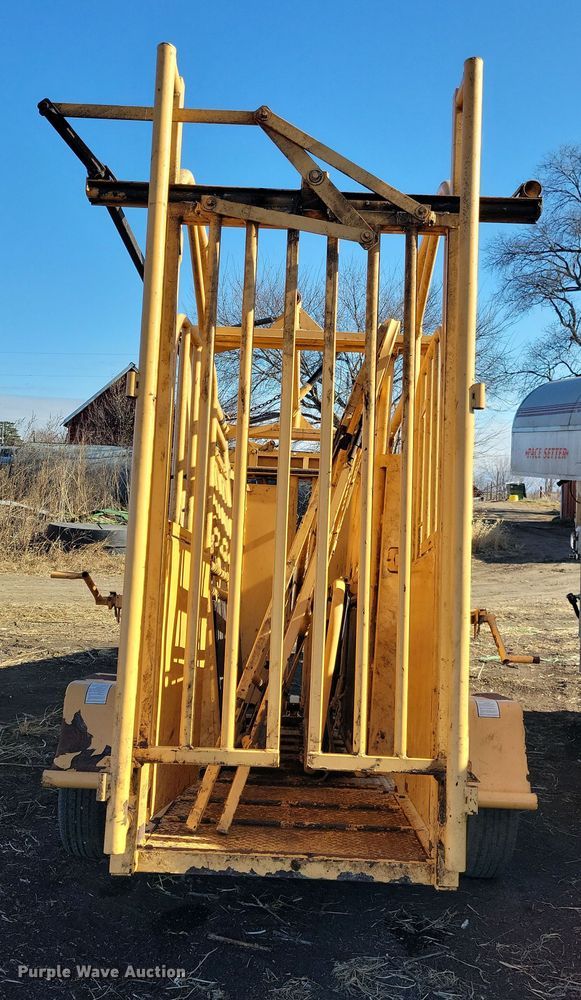 image for item DL7774 For-Most 375  squeeze chute