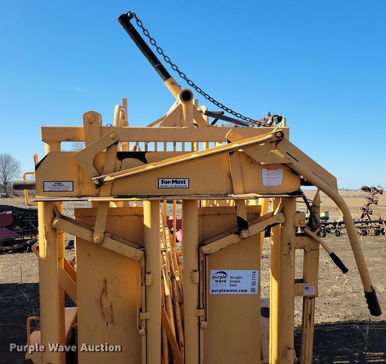 image for item DL7774 For-Most 375  squeeze chute