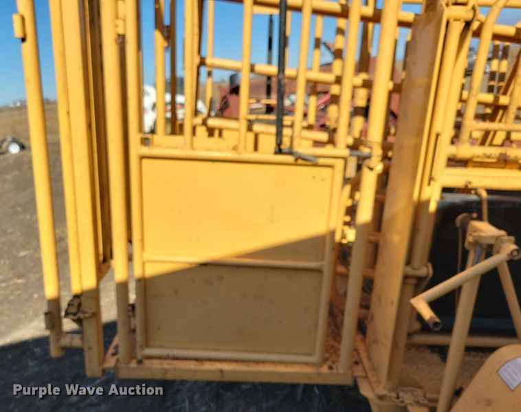 image for item DL7774 For-Most 375  squeeze chute