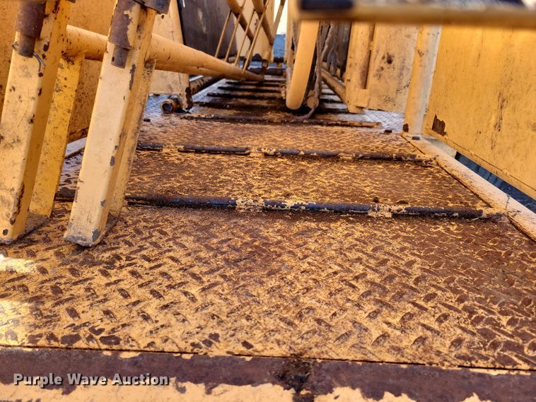 image for item DL7774 For-Most 375  squeeze chute