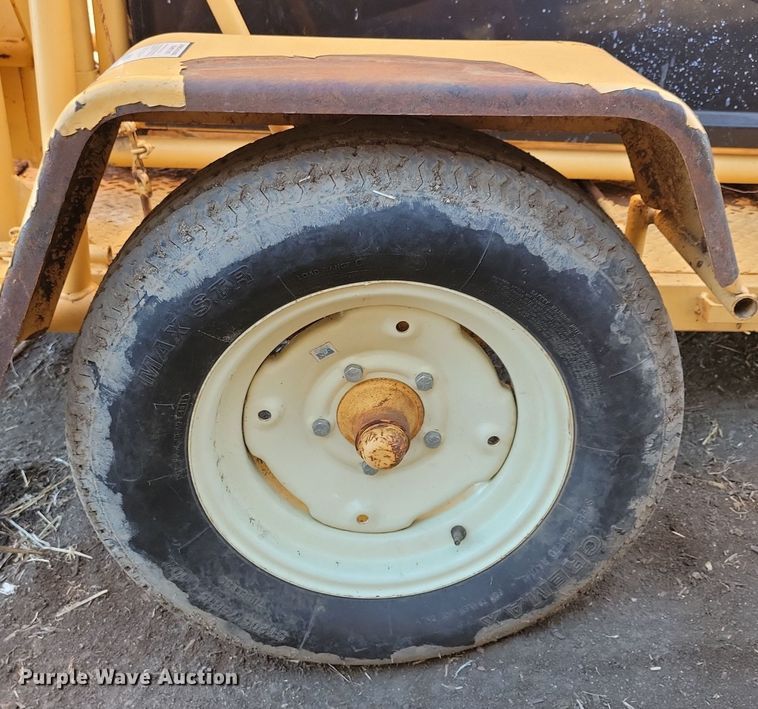 image for item DL7774 For-Most 375  squeeze chute