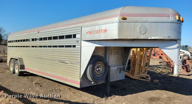 image for item DL7775 1991 K and W Pace Setter  livestock trailer