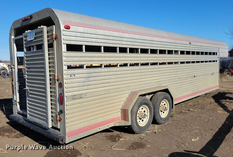 image for item DL7775 1991 K and W Pace Setter  livestock trailer