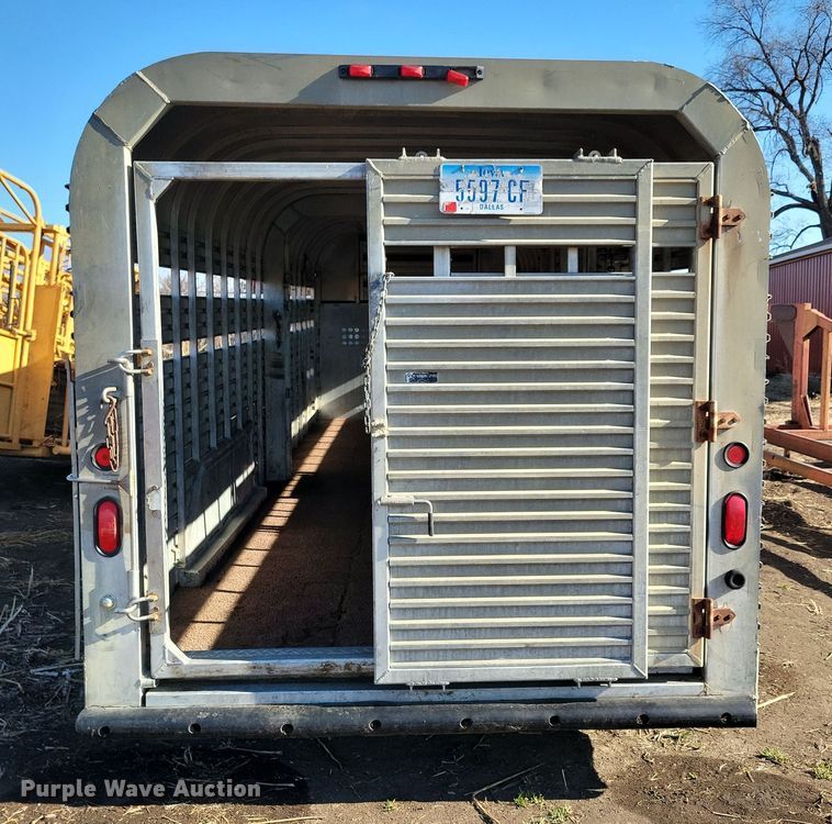 image for item DL7775 1991 K and W Pace Setter  livestock trailer