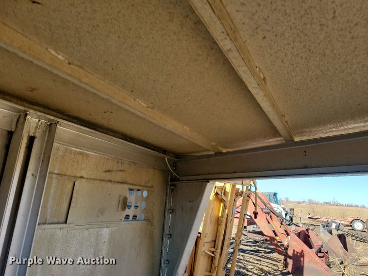 image for item DL7775 1991 K and W Pace Setter  livestock trailer