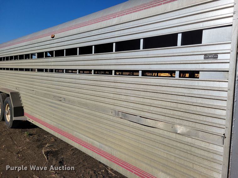 image for item DL7775 1991 K and W Pace Setter  livestock trailer