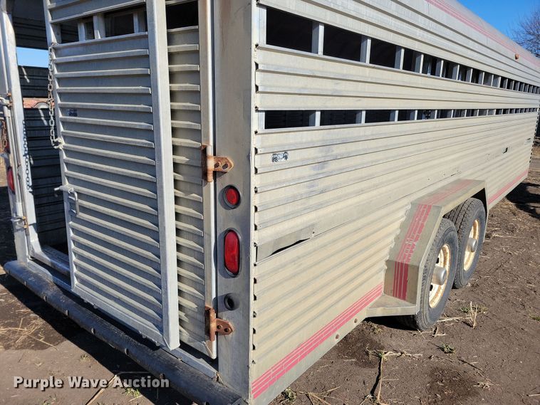 image for item DL7775 1991 K and W Pace Setter  livestock trailer