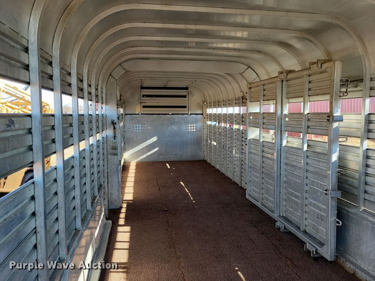 image for item DL7775 1991 K and W Pace Setter  livestock trailer
