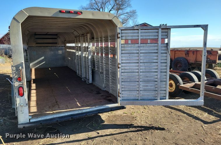 image for item DL7775 1991 K and W Pace Setter  livestock trailer