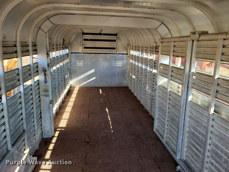 image for item DL7775 1991 K and W Pace Setter  livestock trailer