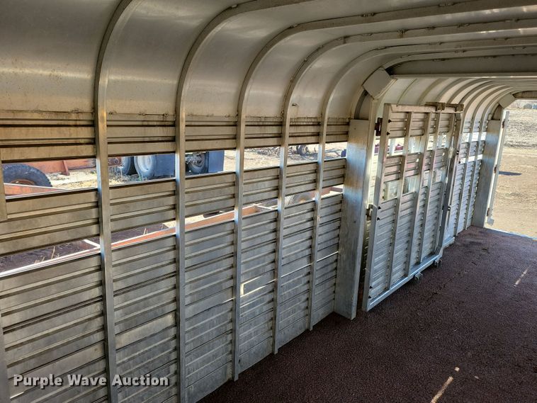 image for item DL7775 1991 K and W Pace Setter  livestock trailer