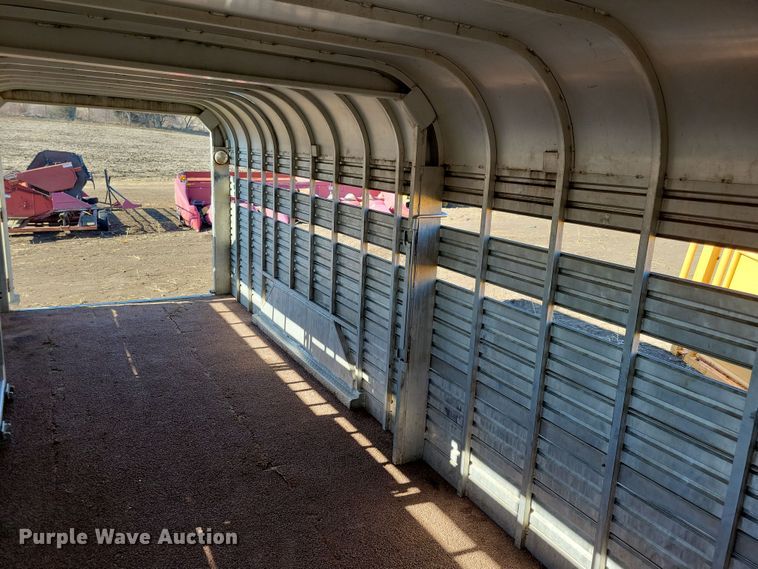 image for item DL7775 1991 K and W Pace Setter  livestock trailer