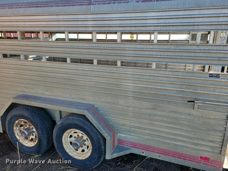 image for item DL7775 1991 K and W Pace Setter  livestock trailer