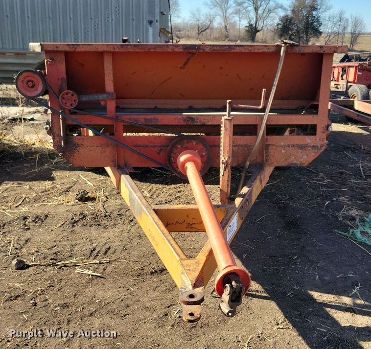 image for item DL7777 Kelly-Ryan  manure spreader