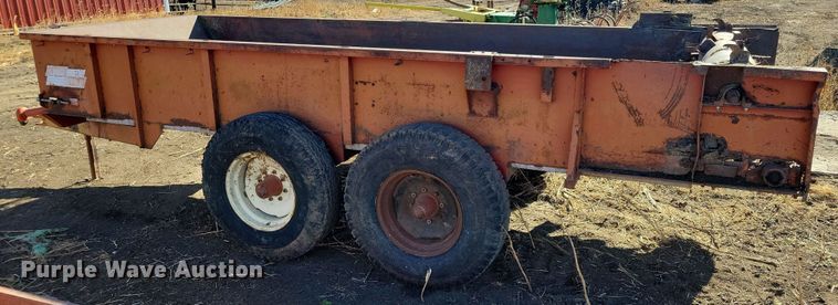 image for item DL7777 Kelly-Ryan  manure spreader