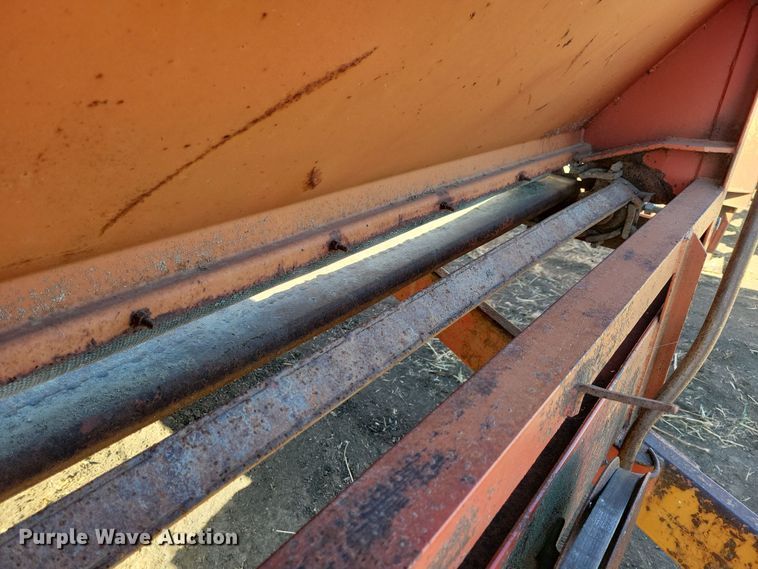 image for item DL7777 Kelly-Ryan  manure spreader