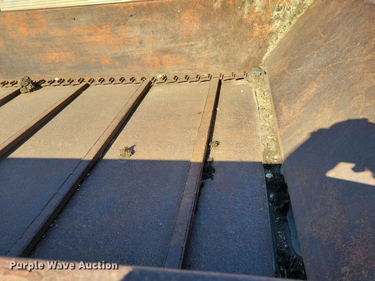 image for item DL7777 Kelly-Ryan  manure spreader