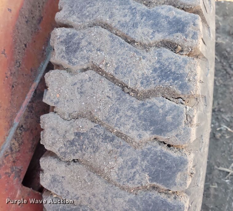 image for item DL7777 Kelly-Ryan  manure spreader