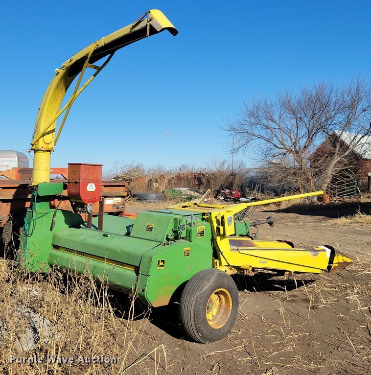 image for item DL7778 John Deere 3960  forage harvester