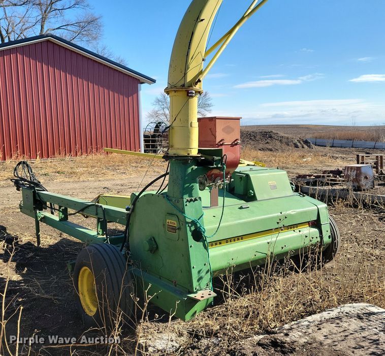 image for item DL7778 John Deere 3960  forage harvester