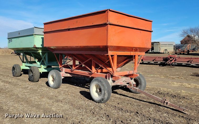 image for item DL7781 (2) Parker Killbros gravity wagons