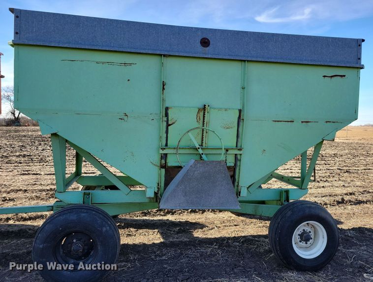 image for item DL7781 (2) Parker Killbros gravity wagons