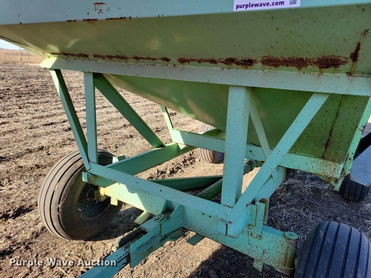 image for item DL7781 (2) Parker Killbros gravity wagons