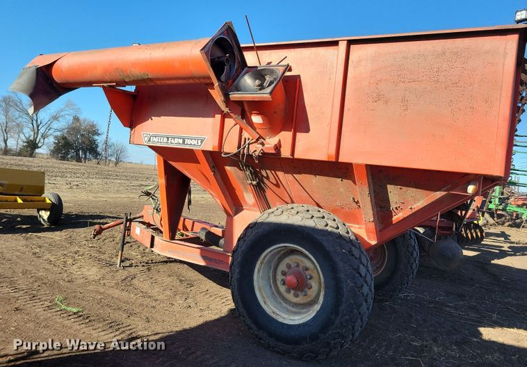 image for item DL7785 United Farm Tools 500  grain cart