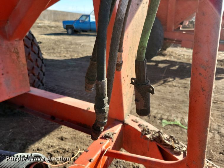 image for item DL7785 United Farm Tools 500  grain cart