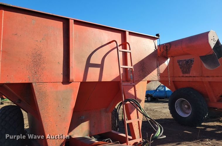 image for item DL7785 United Farm Tools 500  grain cart