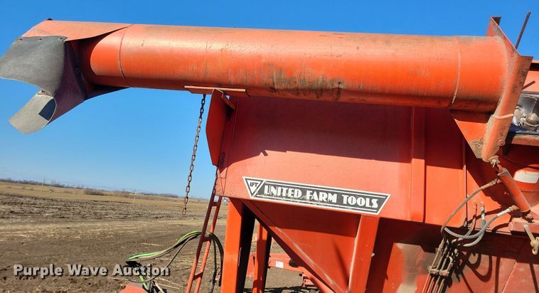 image for item DL7785 United Farm Tools 500  grain cart