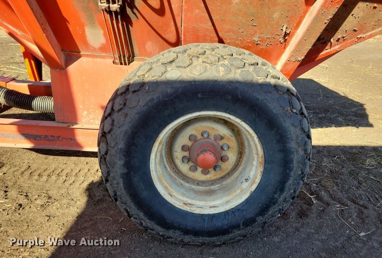 image for item DL7785 United Farm Tools 500  grain cart
