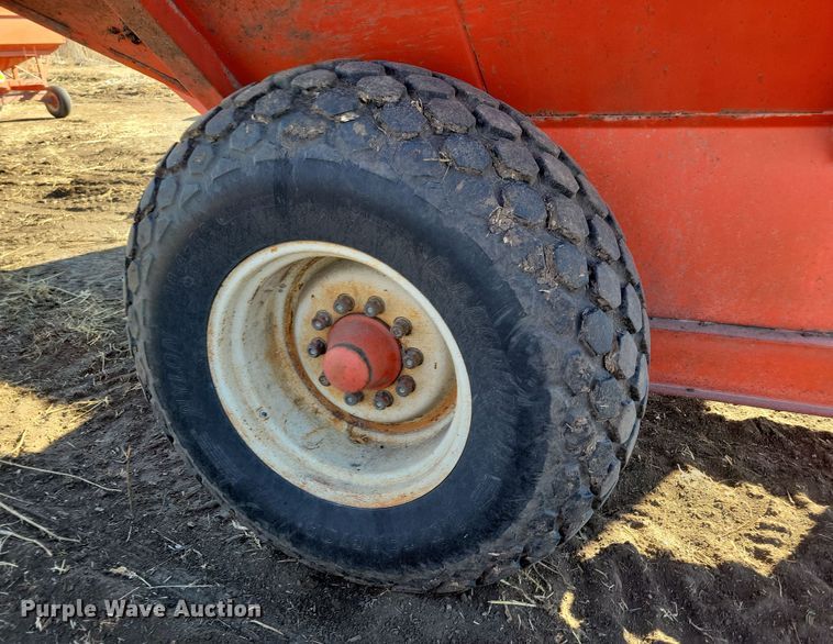image for item DL7785 United Farm Tools 500  grain cart