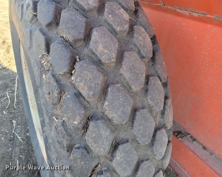 image for item DL7785 United Farm Tools 500  grain cart