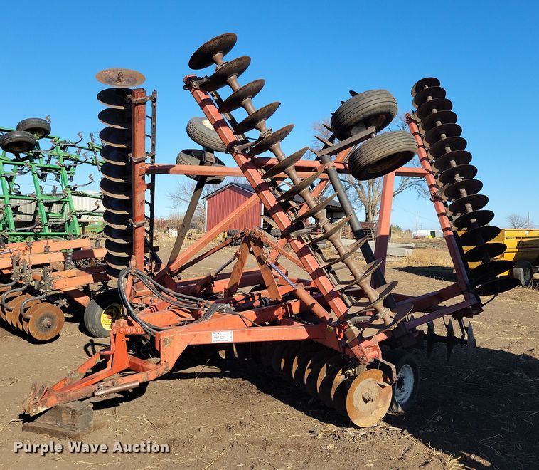 image for item DL7786 International 490  tandem disk