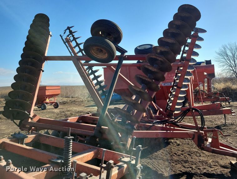 image for item DL7786 International 490  tandem disk