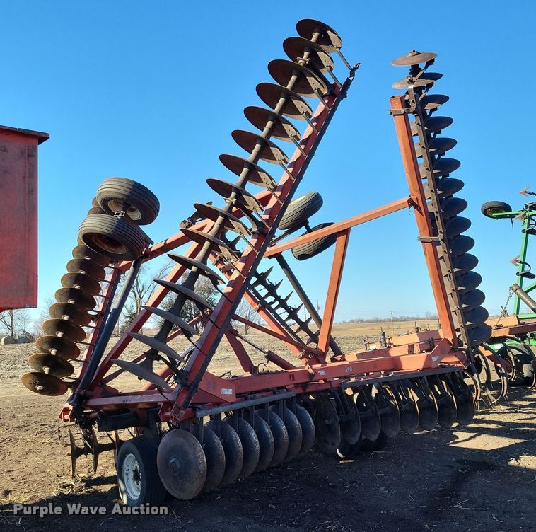 image for item DL7786 International 490  tandem disk