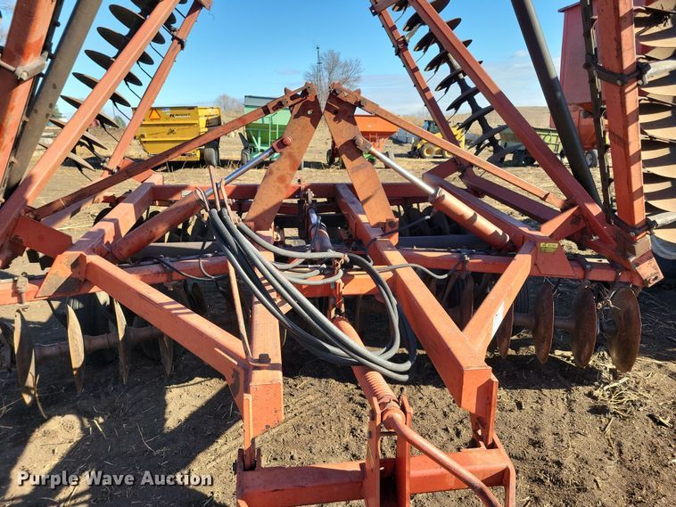 image for item DL7786 International 490  tandem disk