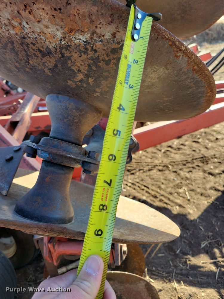 image for item DL7786 International 490  tandem disk