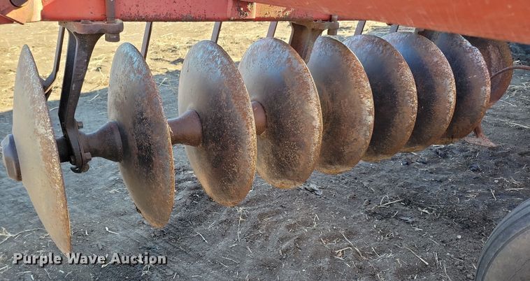 image for item DL7786 International 490  tandem disk