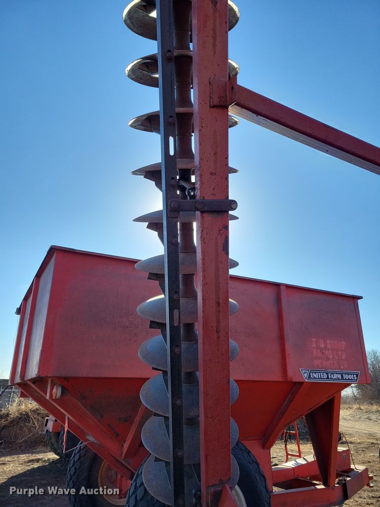 image for item DL7786 International 490  tandem disk