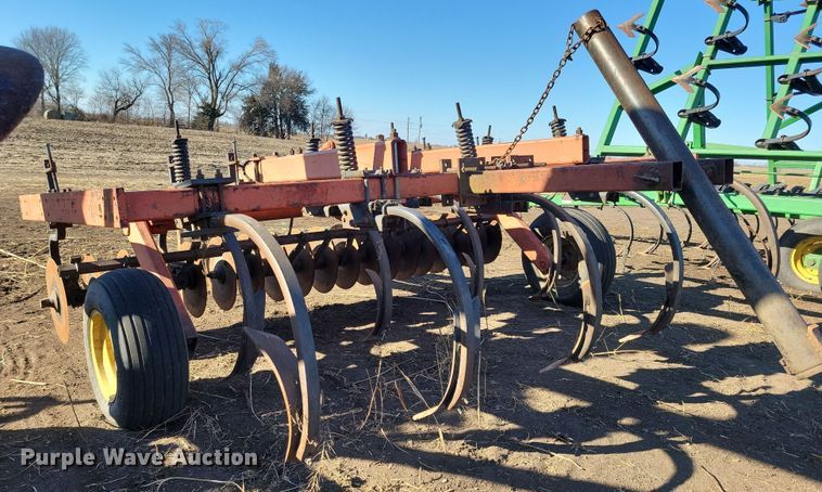 image for item DL7787 Allis Chalmers 1500  disk ripper