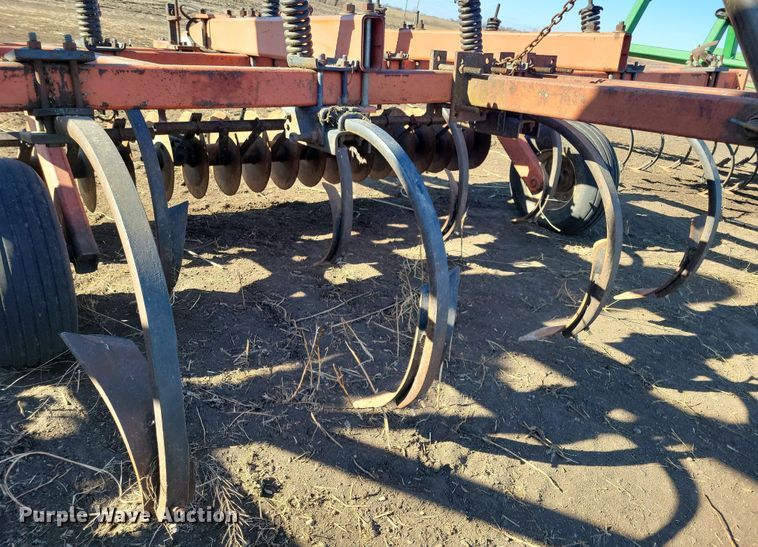 image for item DL7787 Allis Chalmers 1500  disk ripper