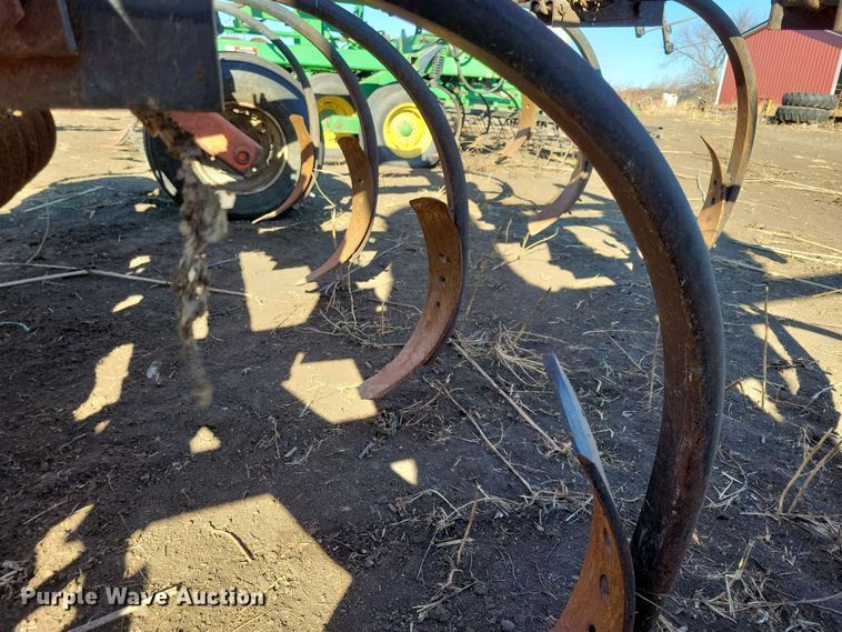 image for item DL7787 Allis Chalmers 1500  disk ripper