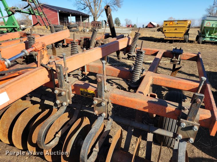 image for item DL7787 Allis Chalmers 1500  disk ripper