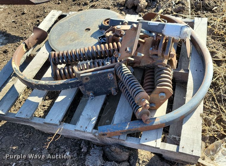 image for item DL7787 Allis Chalmers 1500  disk ripper