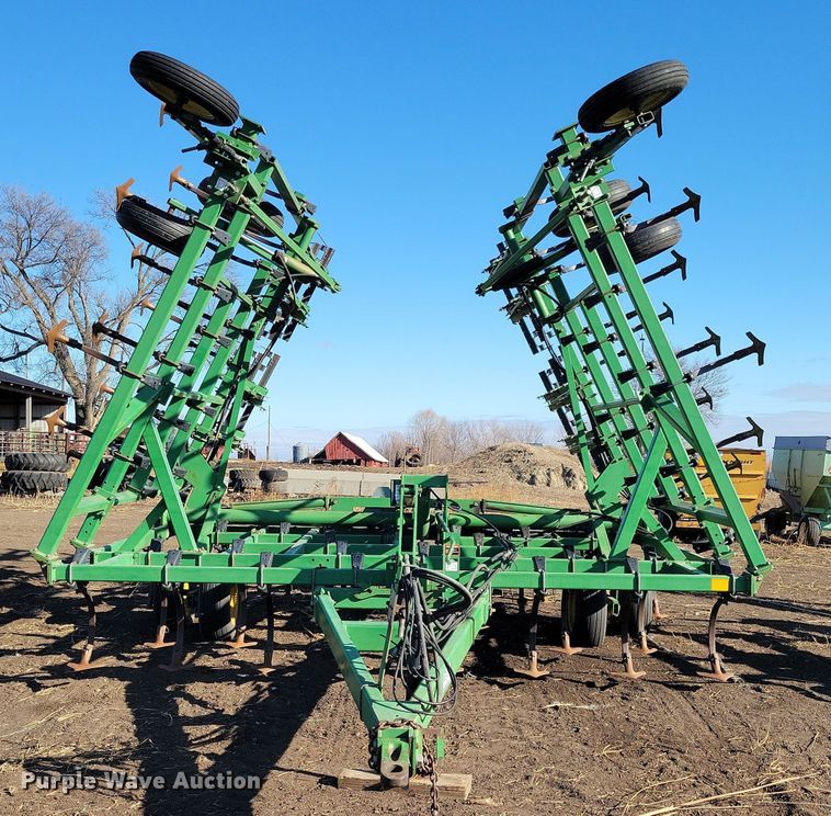 image for item DL7788 John Deere  field cultivator